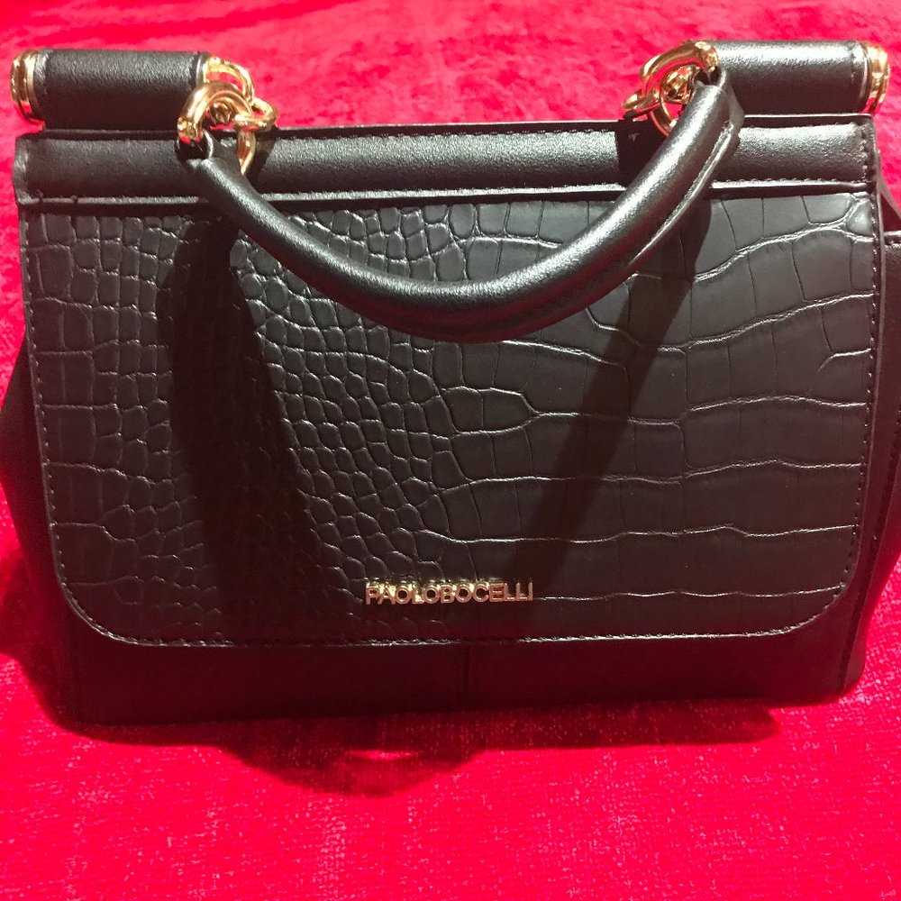 Brand new Luxurious Bag  Italy Black Color